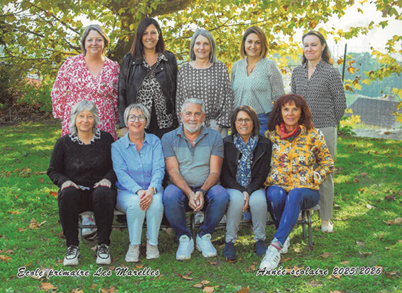 Photo de toute l'équipe de professionnels de l'école
